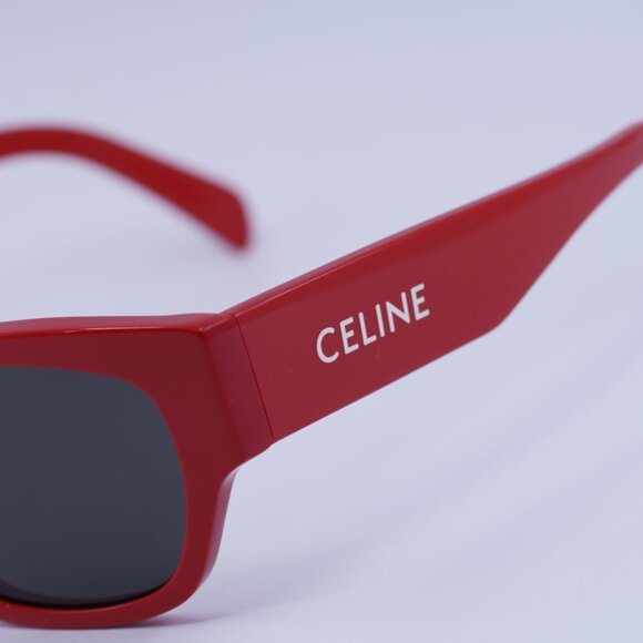 🕶️ New Celine CL40197U 66A Sunglasses - Red Frame, Smoke Lenses - Picture 3 of 10